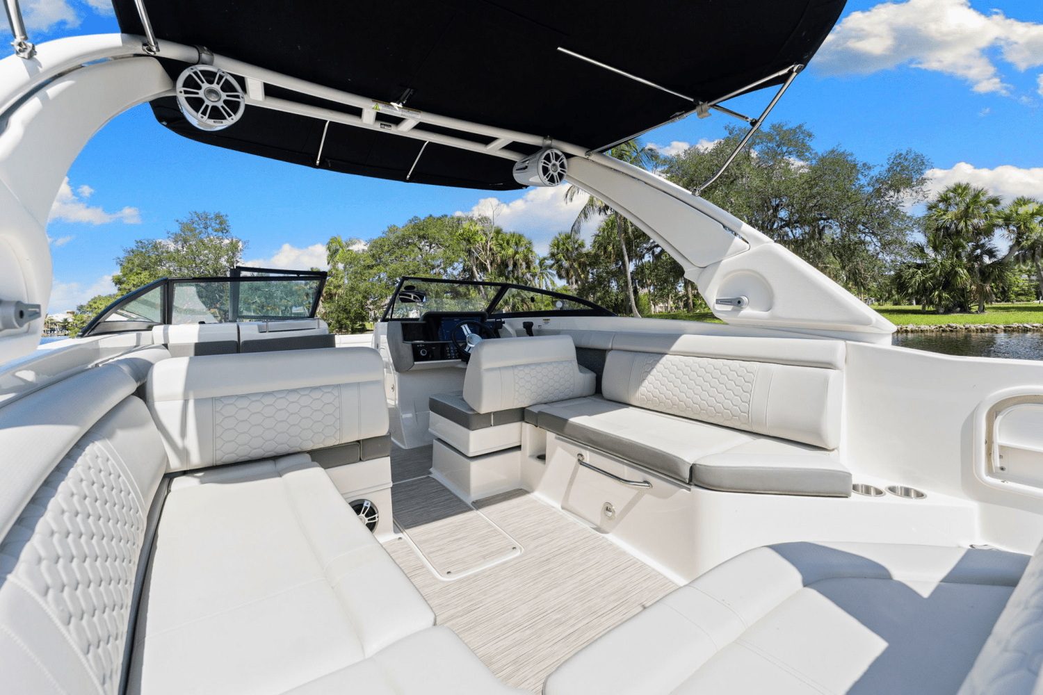 Slide: The Image of Sea Ray 270 SD-OB 2021 - 11