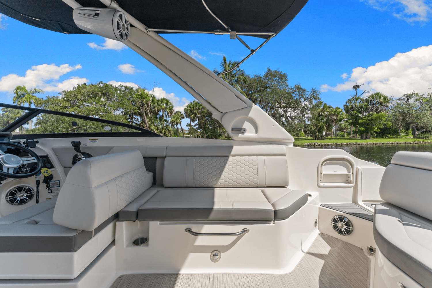 Slide: The Image of Sea Ray 270 SD-OB 2021 - 12