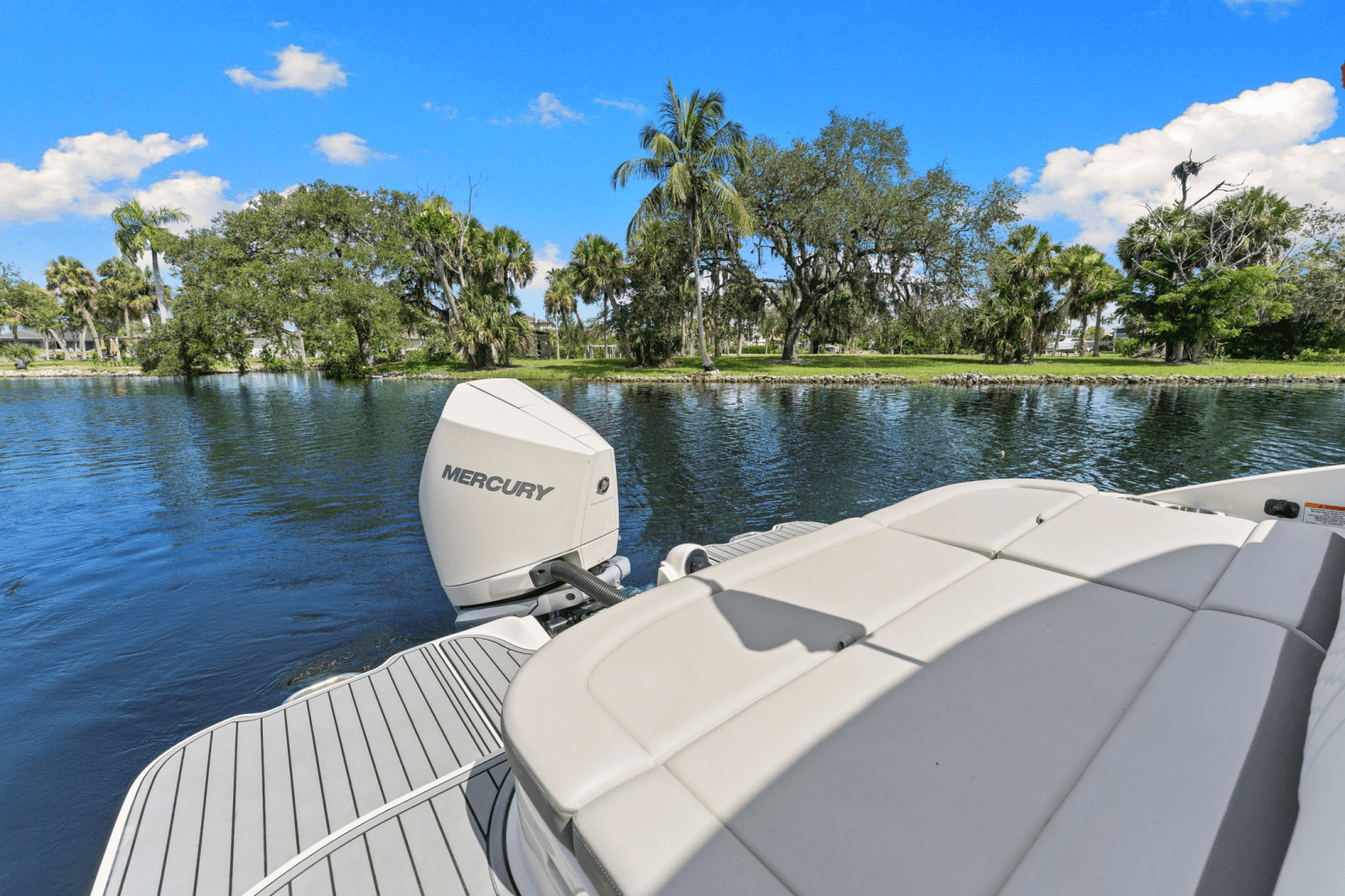Slide: The Image of Sea Ray 270 SD-OB 2021 - 20