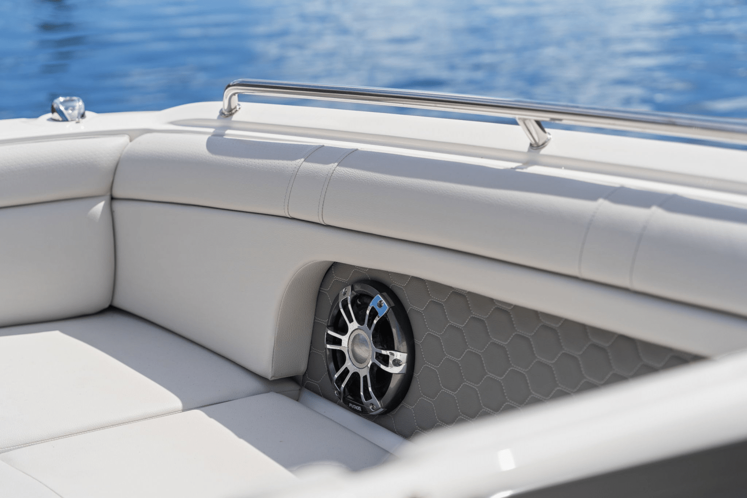 Slide: The Image of Sea Ray 270 SD-OB 2021 - 23