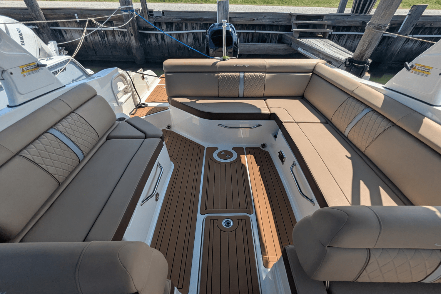 Slide: The Image of Sea Ray 270 SD OB 2016 - 15