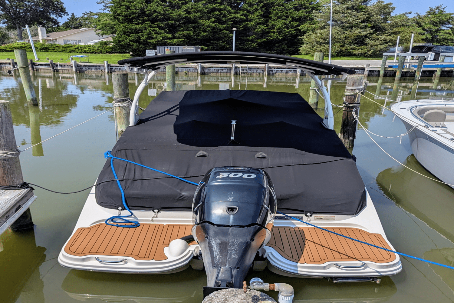 Slide: The Image of Sea Ray 270 SD OB 2016 - 21