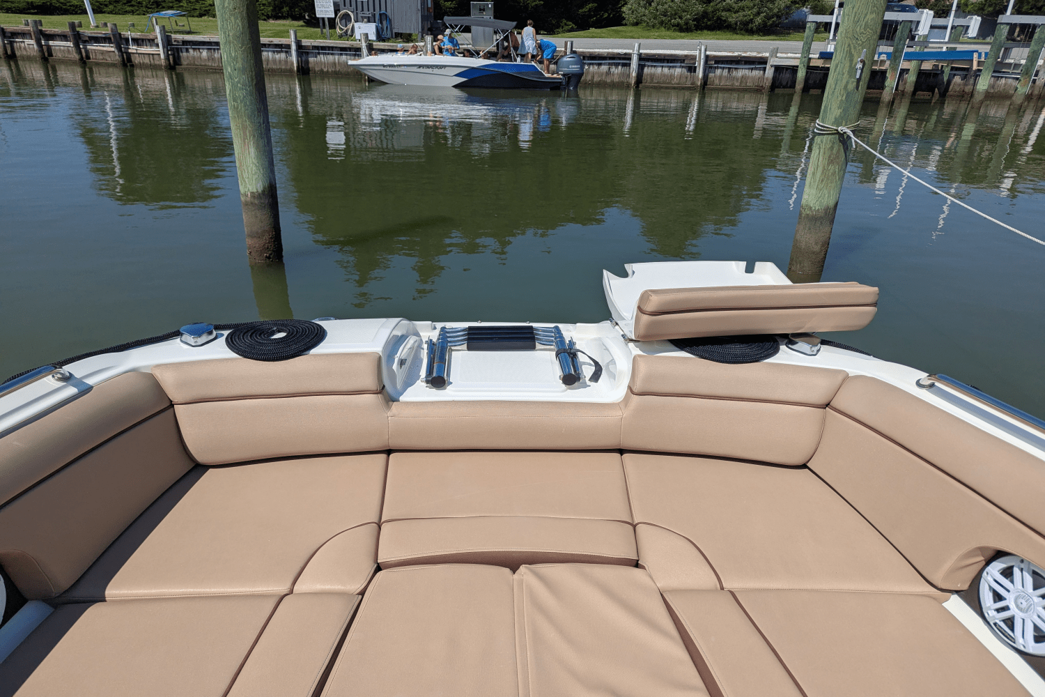 Slide: The Image of Sea Ray 270 SD OB 2016 - 7