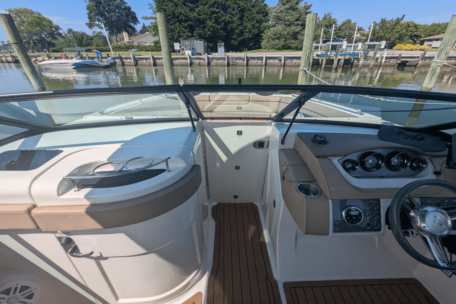 Slide: The Image of Sea Ray 270 SD OB 2016 - 9