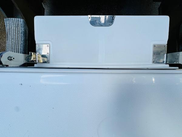Slide: The Image of 2025 Sea Ray 270 SDX boat deck with stainless steel fittings. - 8