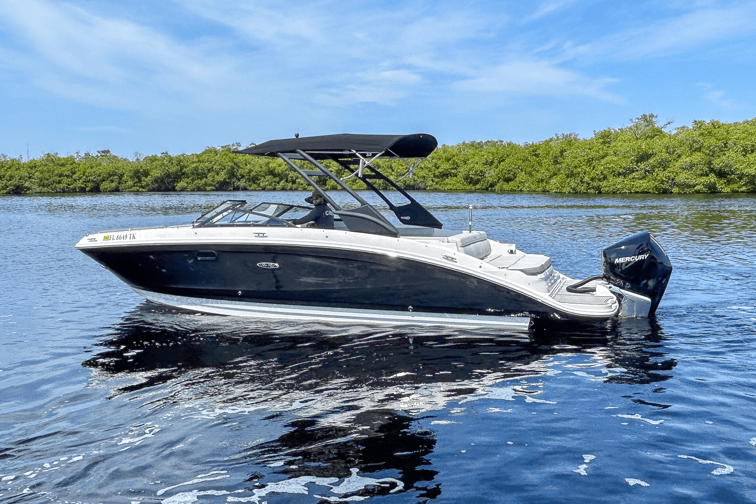 Slide: The Image of Sea Ray 270 SDX OUTBOARD 2023 - 10