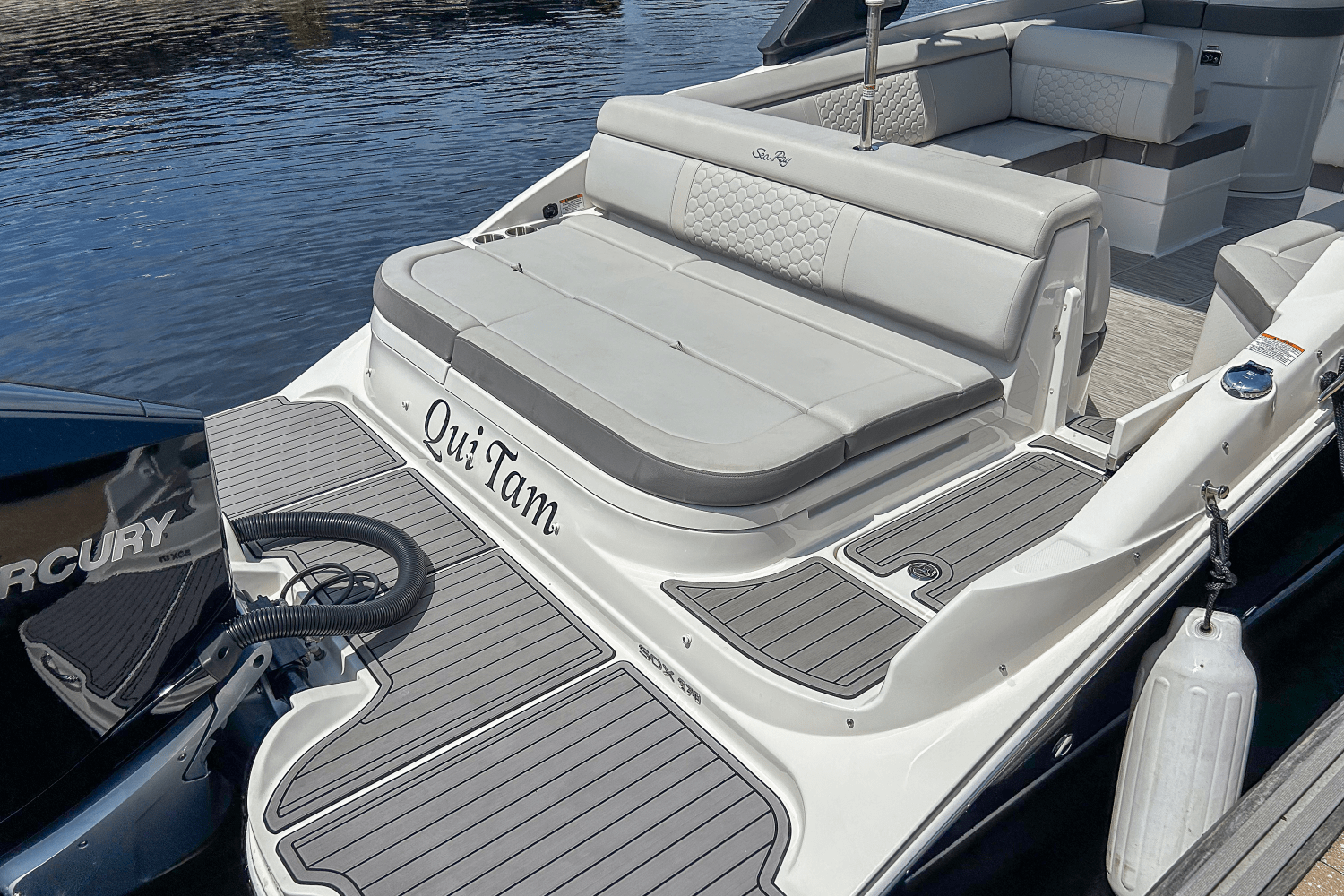 Slide: The Image of Sea Ray 270 SDX OUTBOARD 2023 - 14