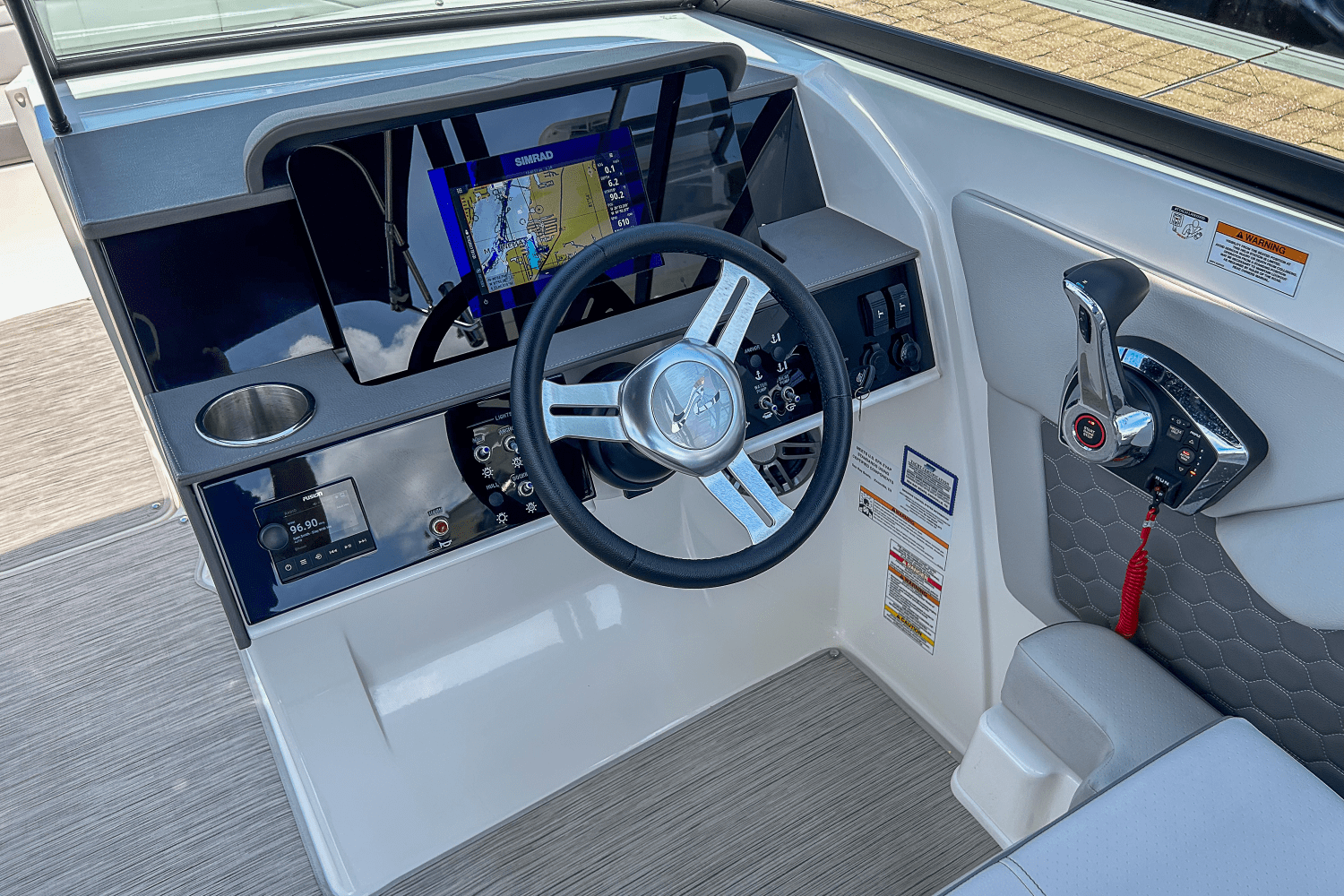 Slide: The Image of Sea Ray 270 SDX OUTBOARD 2023 - 22