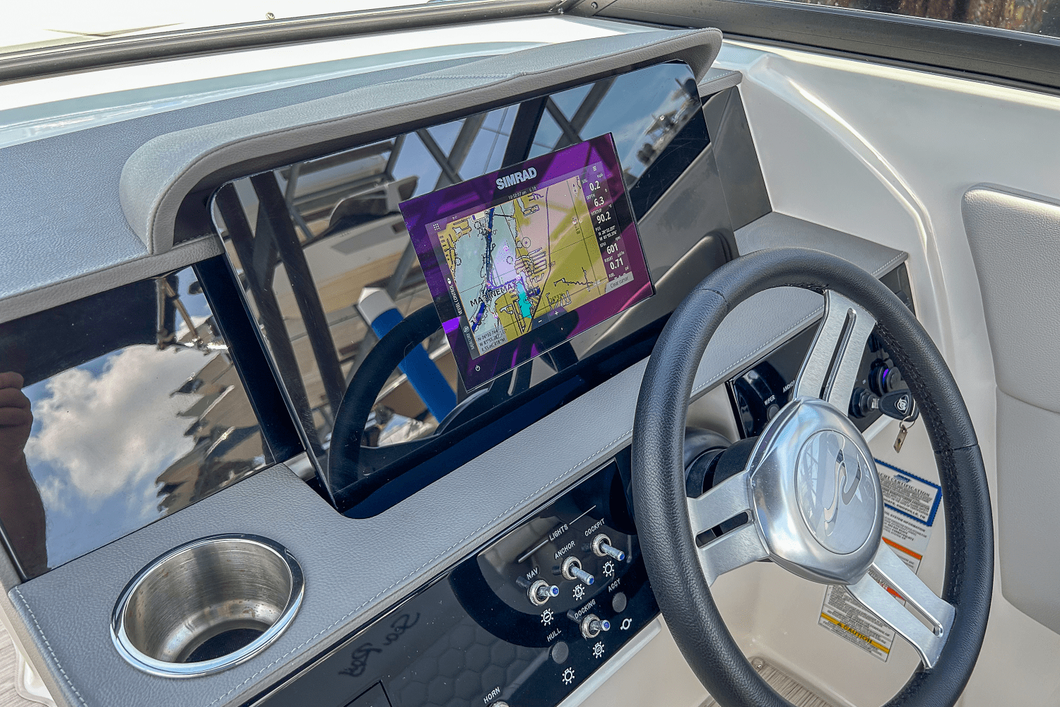 Slide: The Image of Sea Ray 270 SDX OUTBOARD 2023 - 24