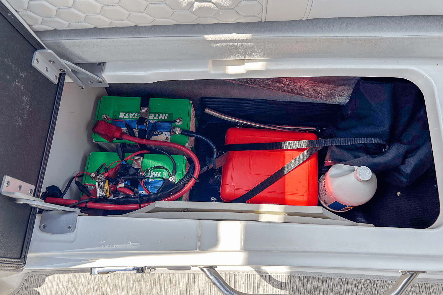 Slide: The Image of Sea Ray 270 SDX OUTBOARD 2023 - 38