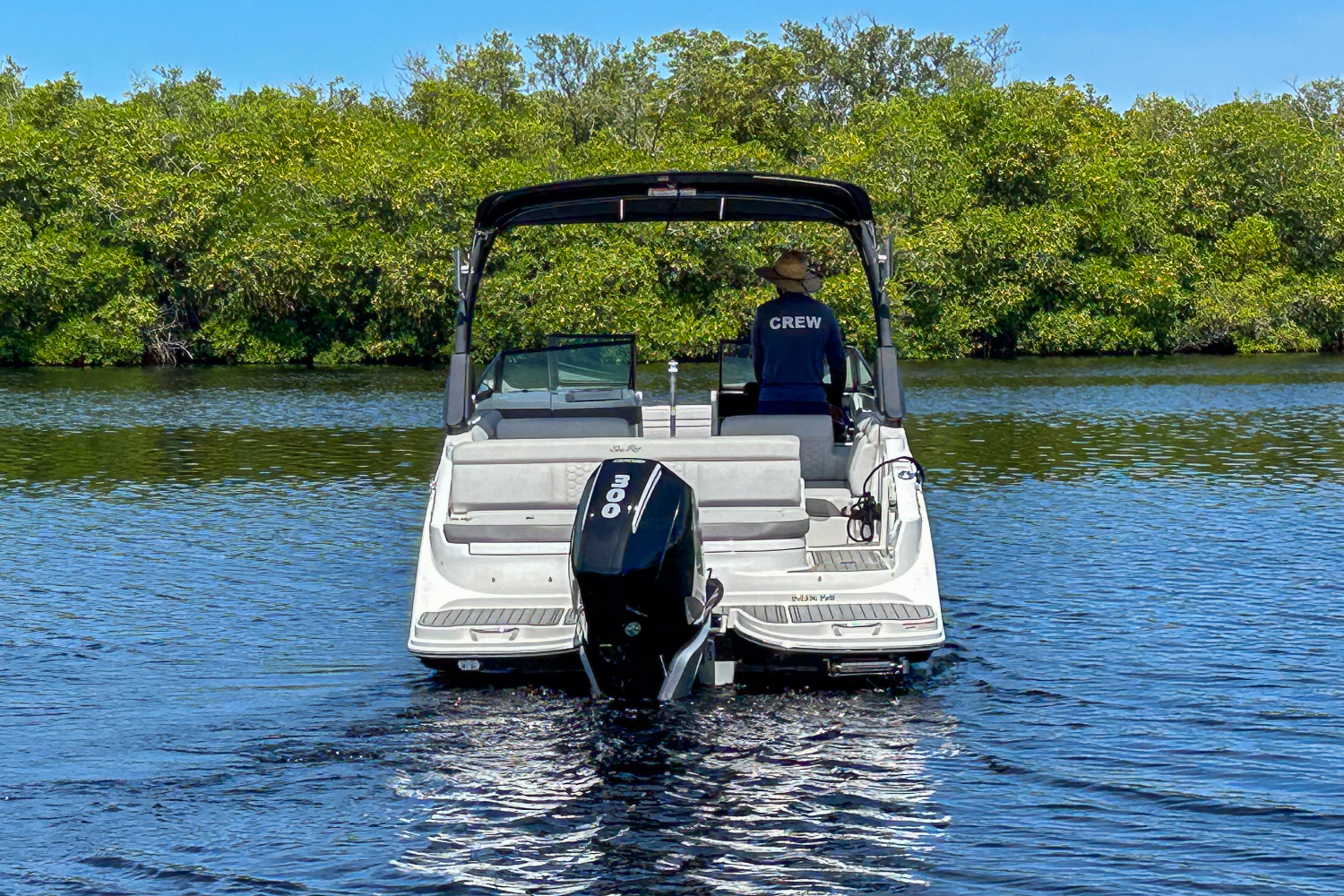 Slide: The Image of Sea Ray 270 SDX OUTBOARD 2023 - 4