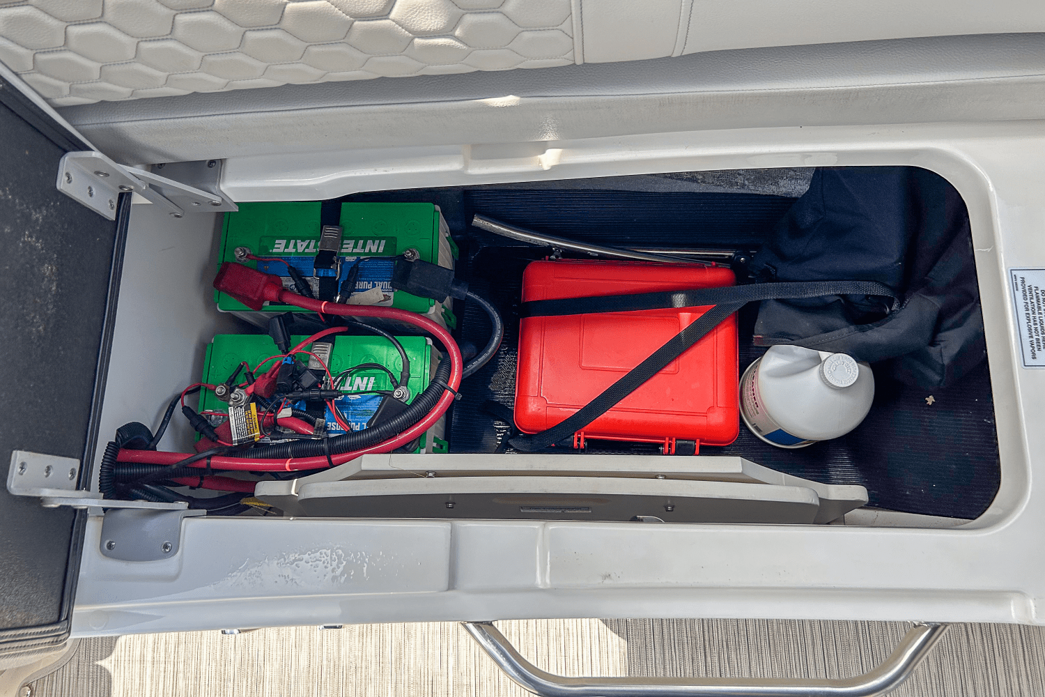 Slide: The Image of Sea Ray 270 SDX OUTBOARD 2023 - 45