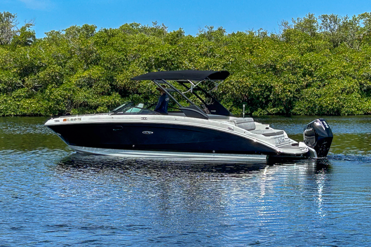 Slide: The Image of Sea Ray 270 SDX OUTBOARD 2023 - 6