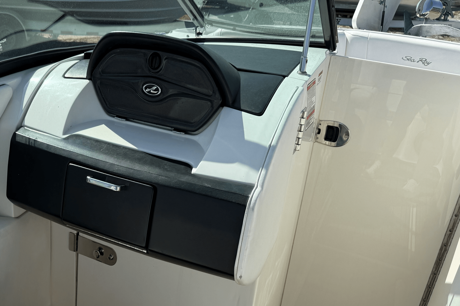 Slide: The Image of Sea Ray 270 SELECT 2008 - 6