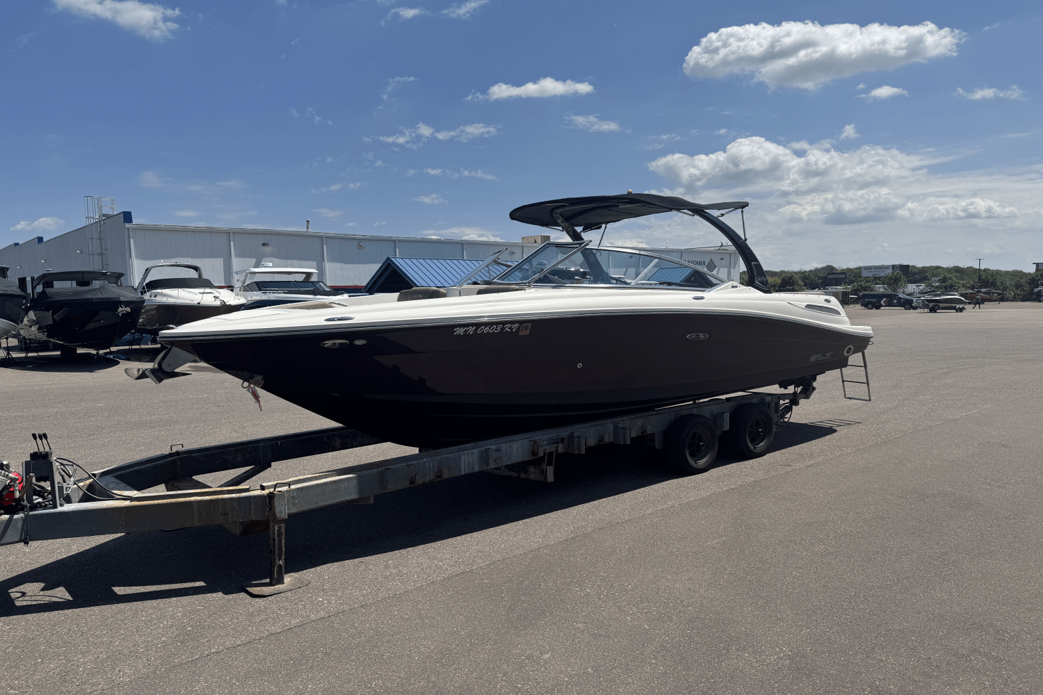 Slide: The Image of Sea Ray 270 SLX 2012 - 0