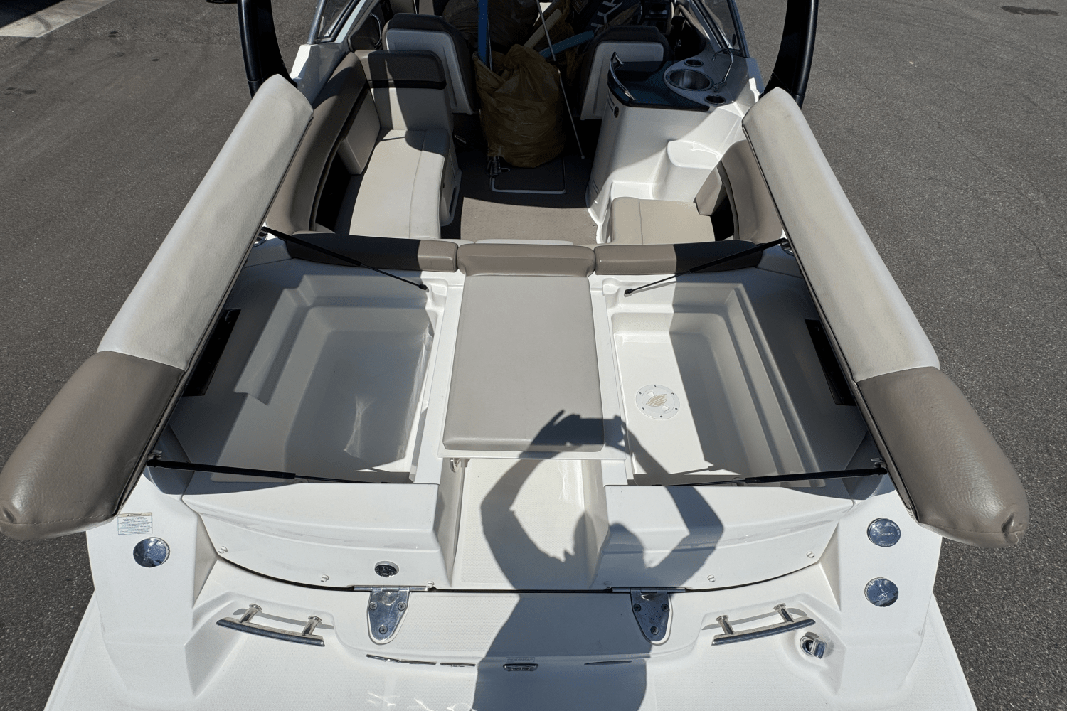 Slide: The Image of Sea Ray 270 SLX 2012 - 10