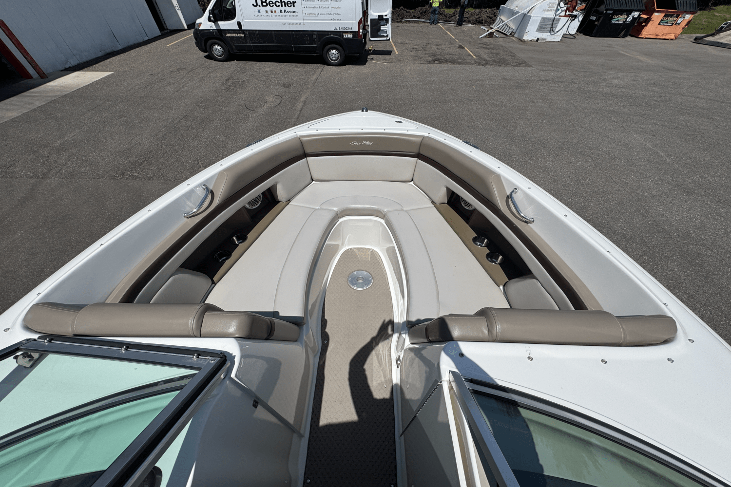 Slide: The Image of Sea Ray 270 SLX 2012 - 41
