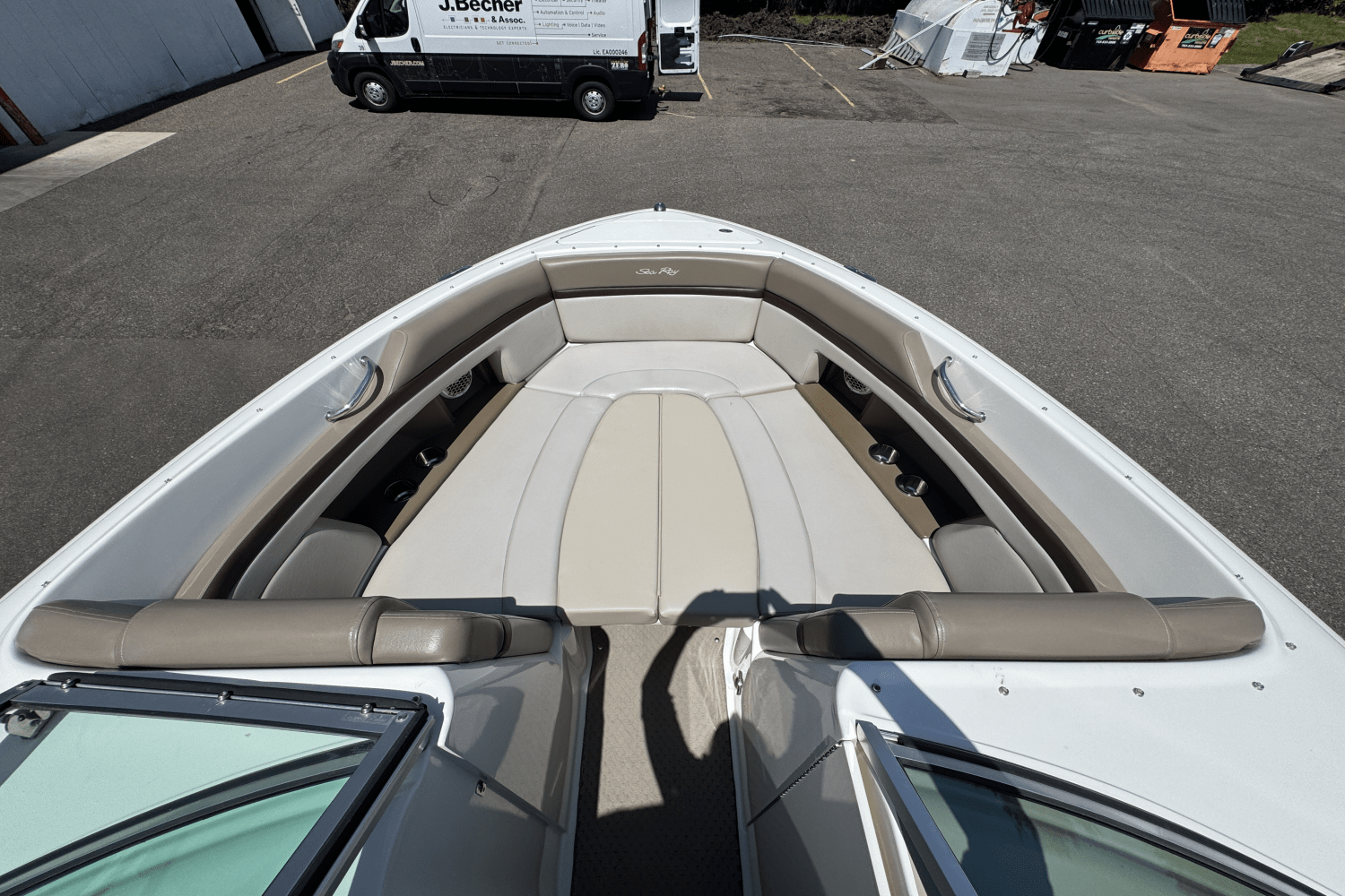 Slide: The Image of Sea Ray 270 SLX 2012 - 43