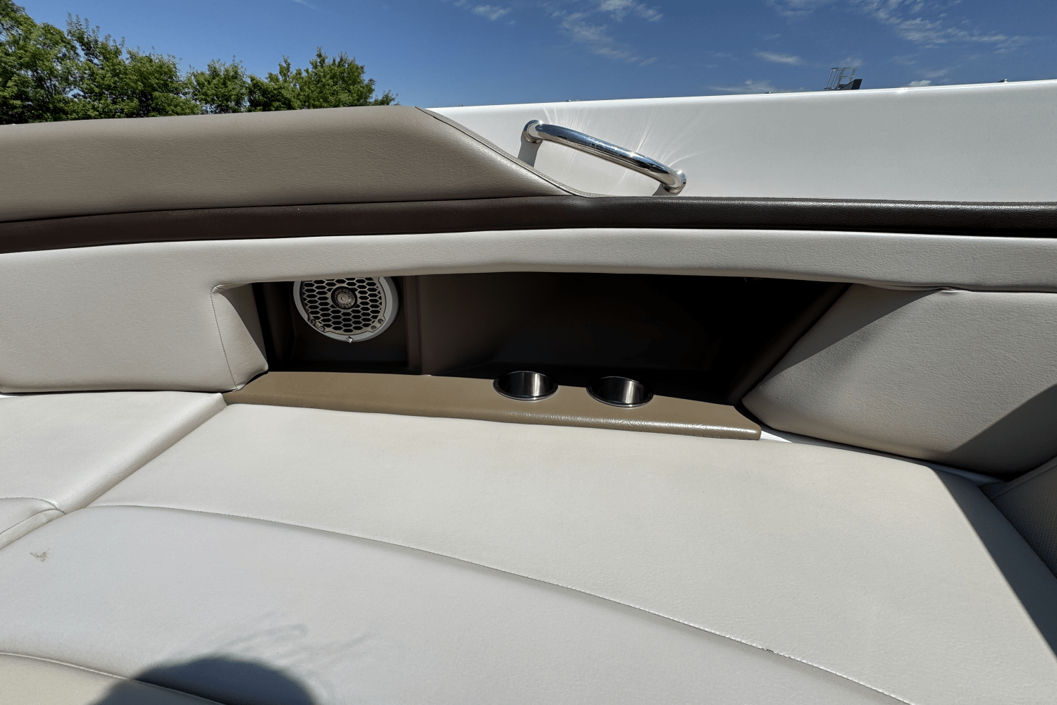 Slide: The Image of Sea Ray 270 SLX 2012 - 44