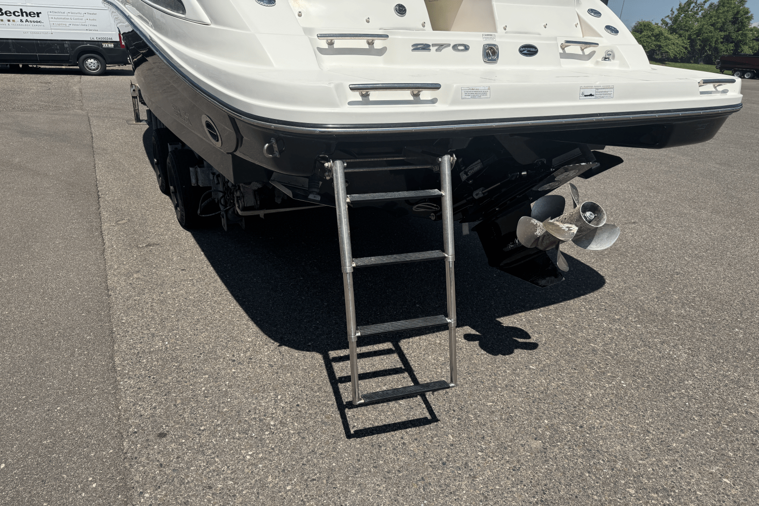 Slide: The Image of Sea Ray 270 SLX 2012 - 5