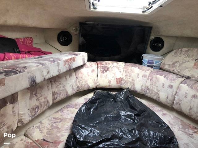 Slide: The Image of V Berth - 10706338