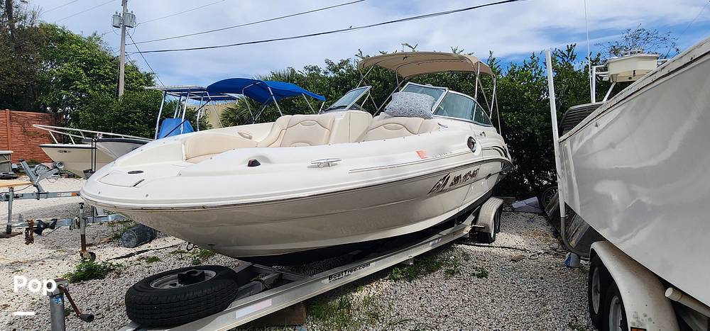 Slide: The Image of Sea Ray 270 Sundeck 2002 - 13702238