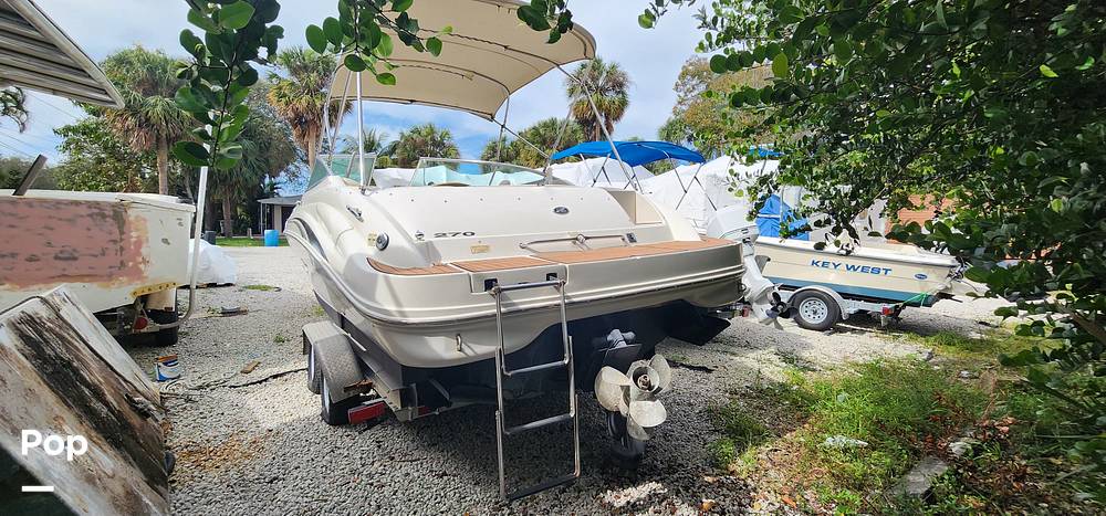 Slide: The Image of Sea Ray 270 Sundeck 2002 - 13702239