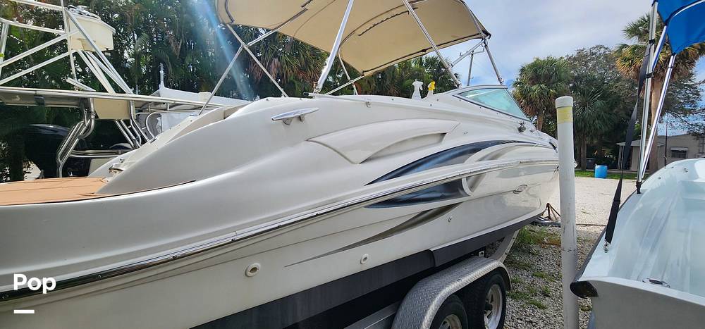 Slide: The Image of Sea Ray 270 Sundeck 2002 - 13702240