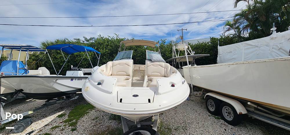Slide: The Image of Sea Ray 270 Sundeck 2002 - 13702241