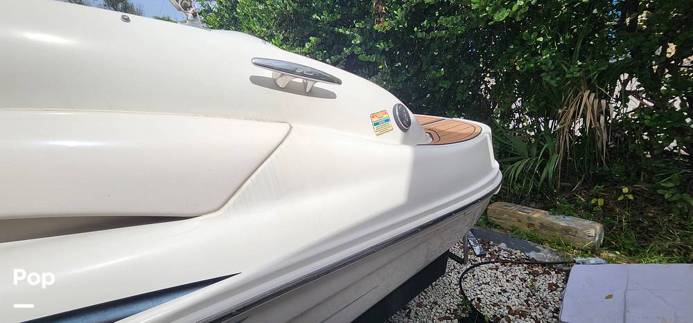 Slide: The Image of Sea Ray 270 Sundeck 2002 - 13702246
