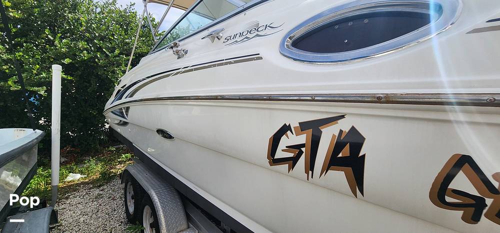 Slide: The Image of Sea Ray 270 Sundeck 2002 - 13702249