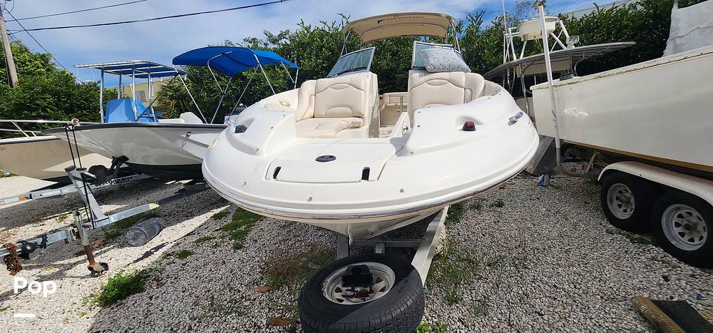 Slide: The Image of Sea Ray 270 Sundeck 2002 - 13702254