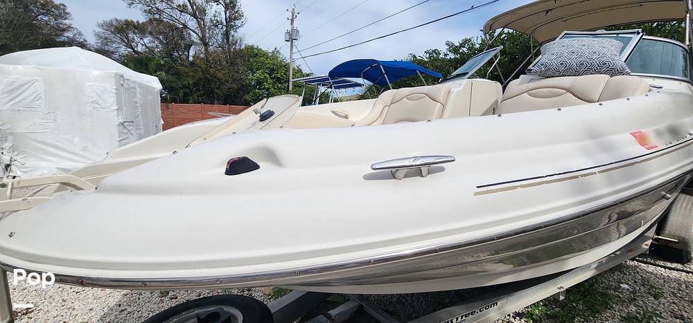 Slide: The Image of Sea Ray 270 Sundeck 2002 - 13702265