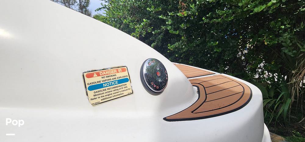 Slide: The Image of Sea Ray 270 Sundeck 2002 - 13702267