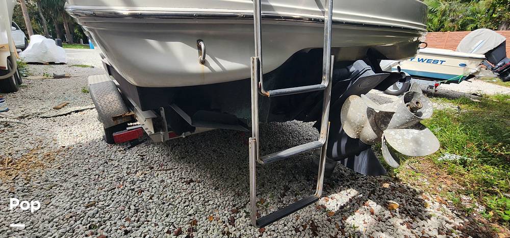 Slide: The Image of Sea Ray 270 Sundeck 2002 - 13702270