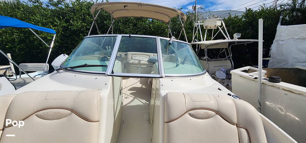 Slide: The Image of Sea Ray 270 Sundeck 2002 - 13702307