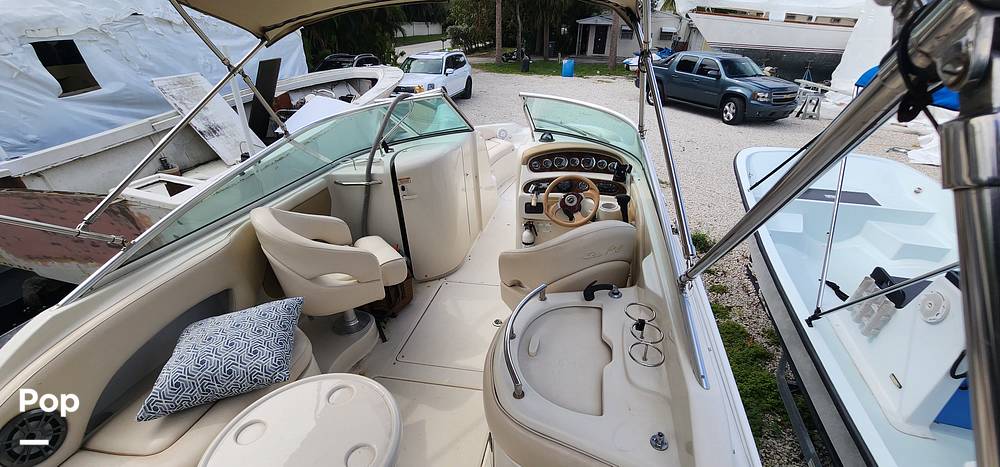 Slide: The Image of Sea Ray 270 Sundeck 2002 - 13702366
