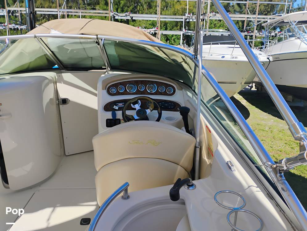 Slide: The Image of Sea Ray 270 Sundeck 2002 - 15161025