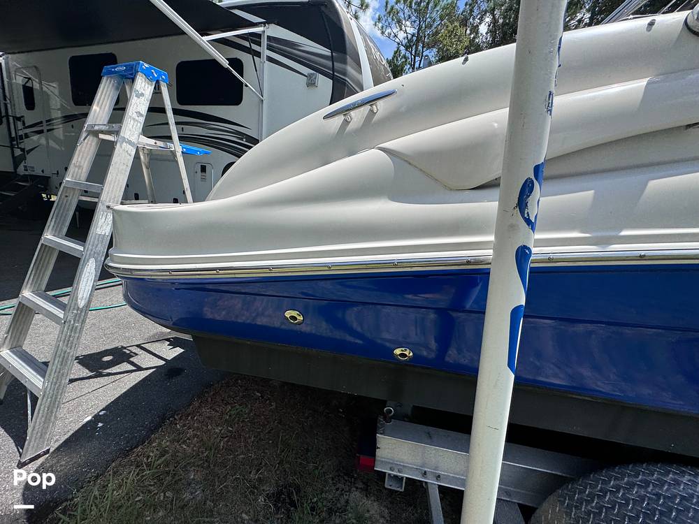Slide: The Image of Sea Ray 270 SunDeck 2005 - 14516878