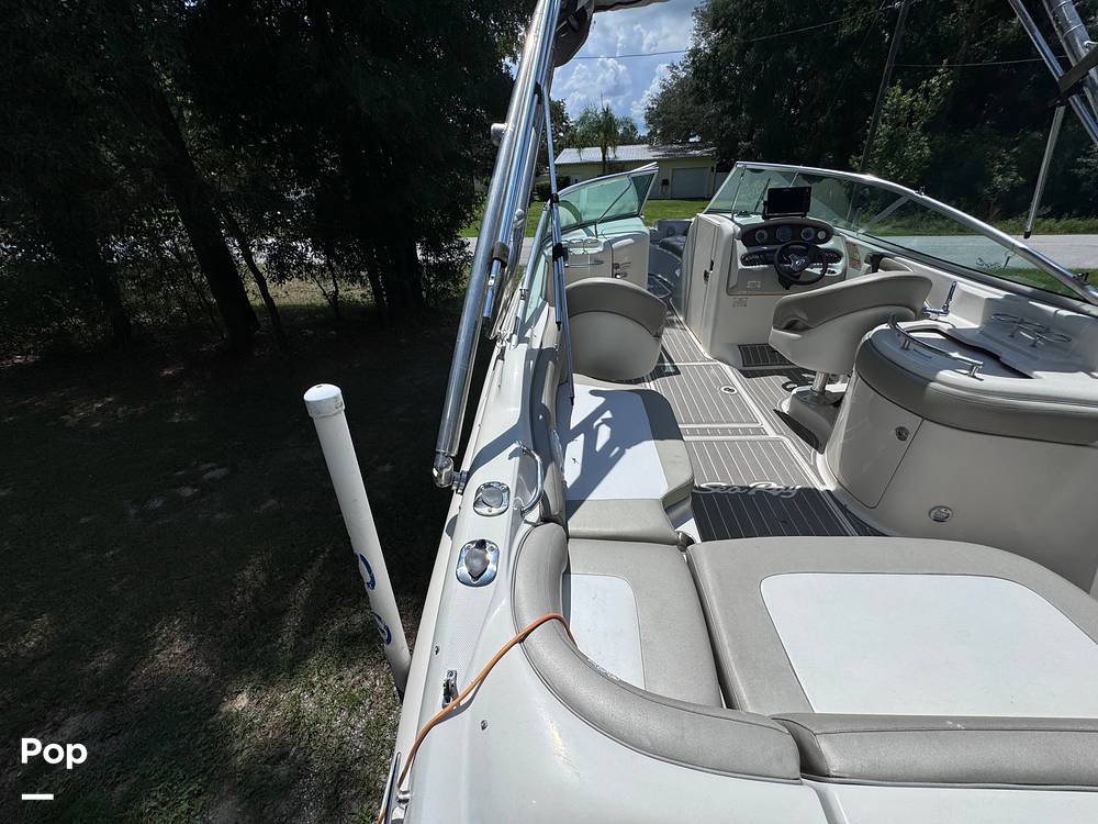 Slide: The Image of Sea Ray 270 SunDeck 2005 - 14517381