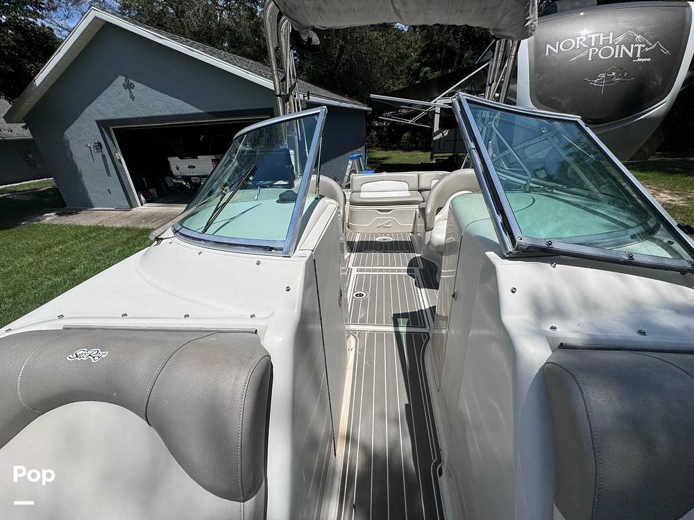 Slide: The Image of Sea Ray 270 SunDeck 2005 - 14517548