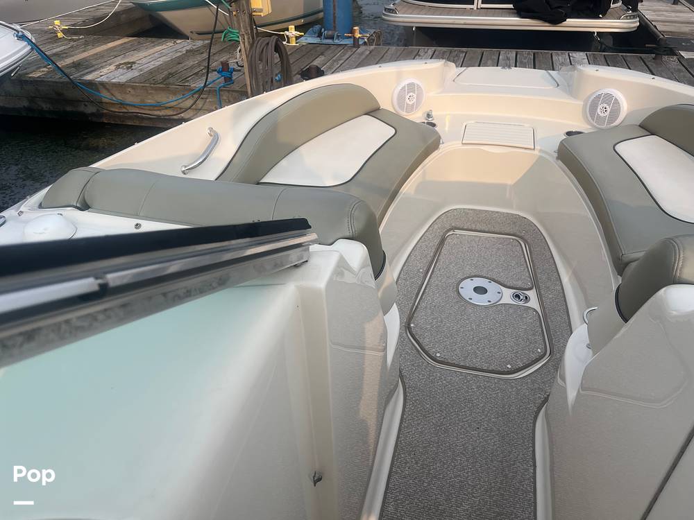 Slide: The Image of Sea Ray 270 Sundeck 2006 - 15726261