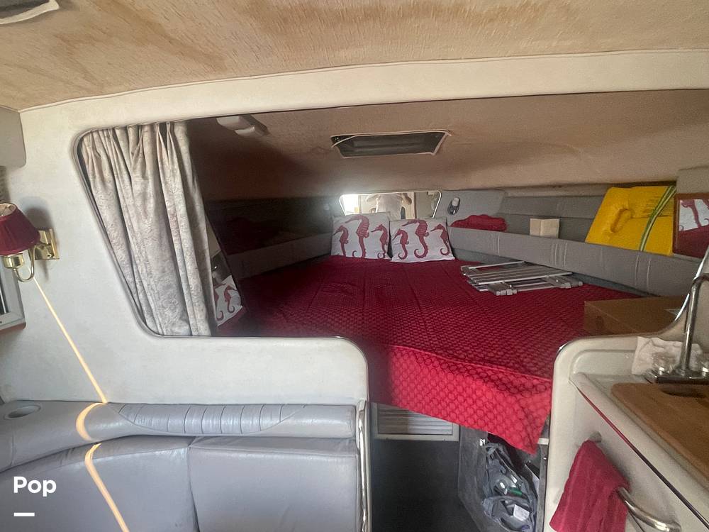 Slide: The Image of V Berth - 13084030