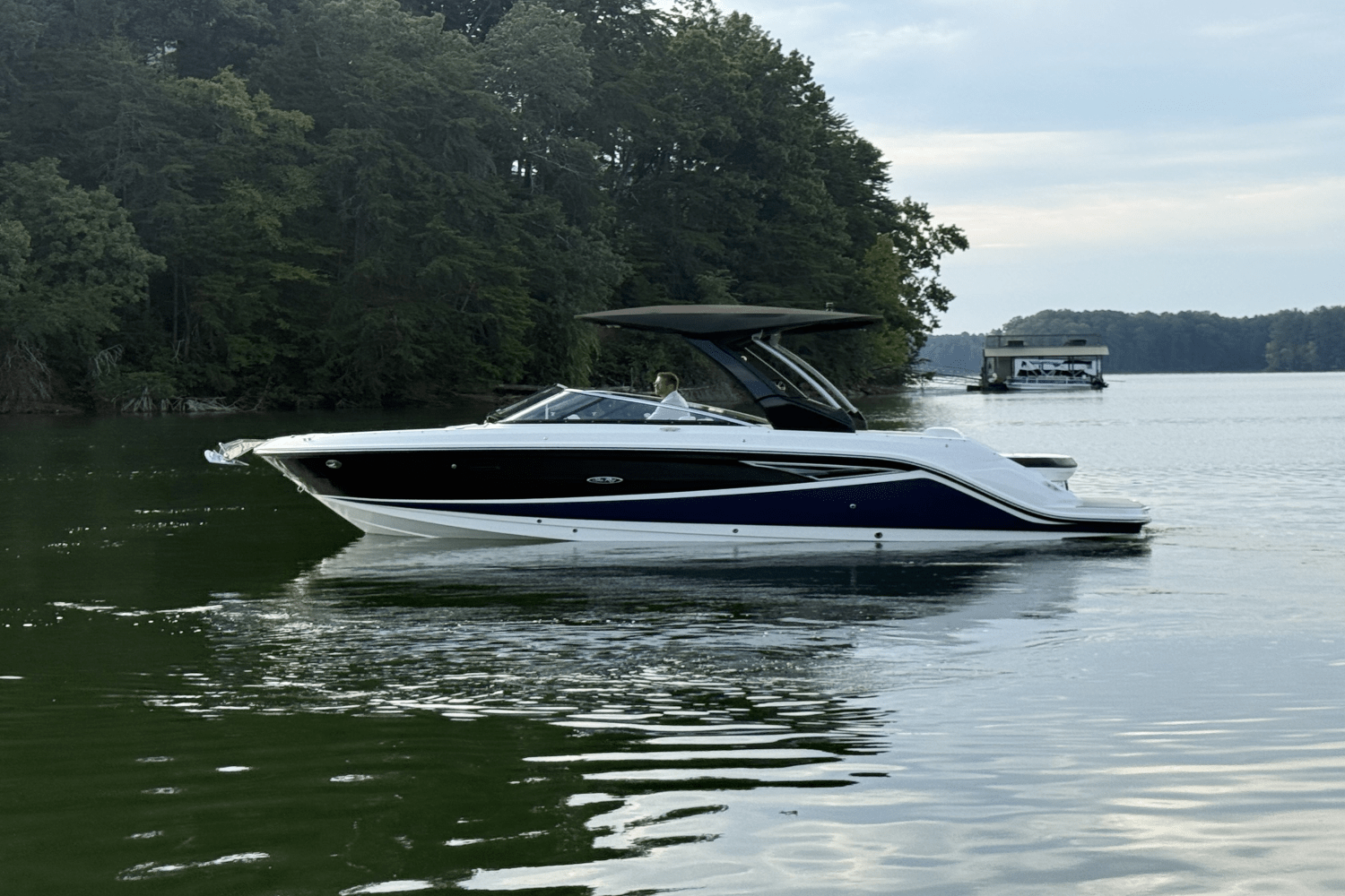 Slide: The Image of Sea Ray 280 SLX 2019 - 14