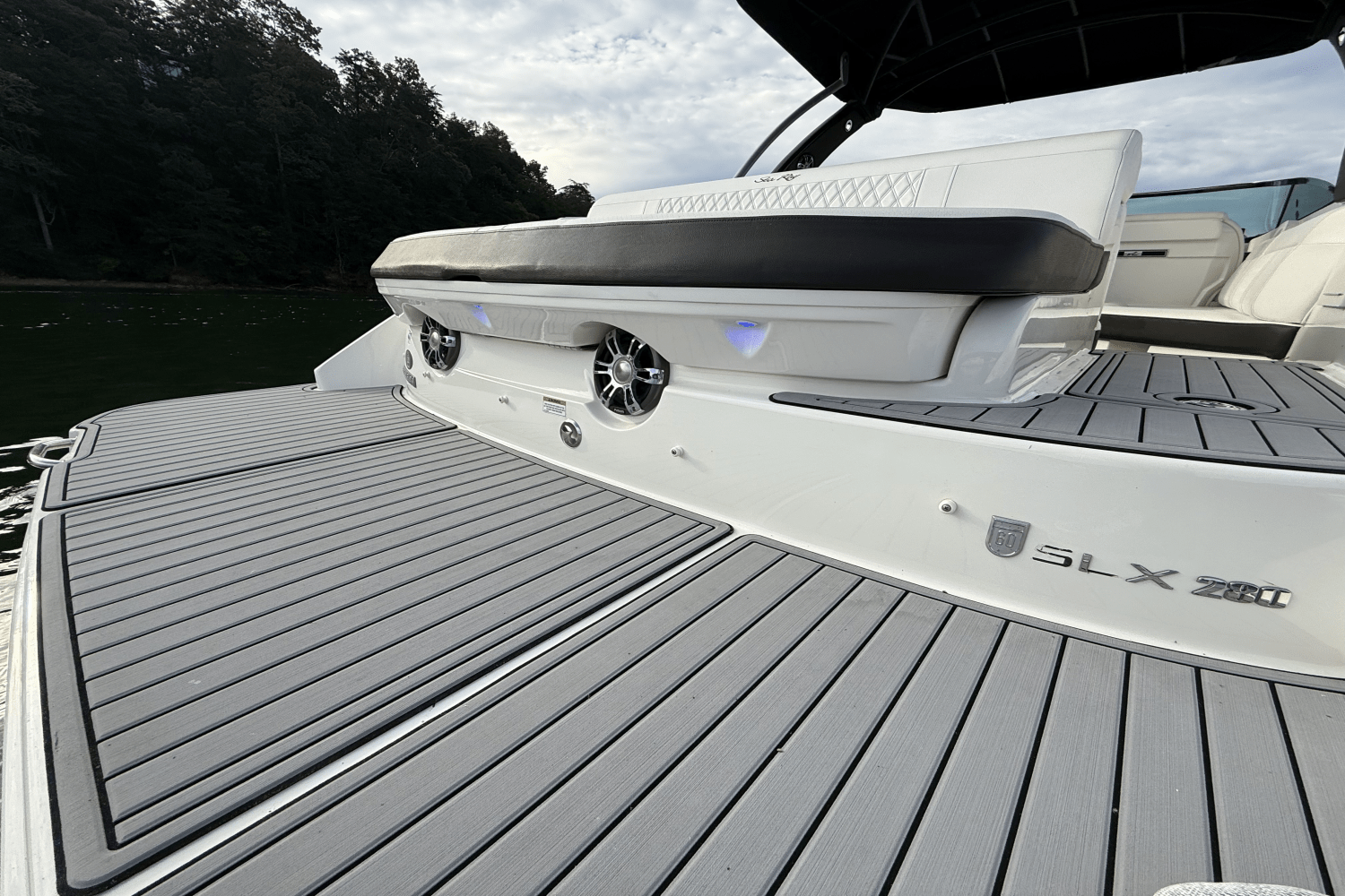 Slide: The Image of Sea Ray 280 SLX 2019 - 15