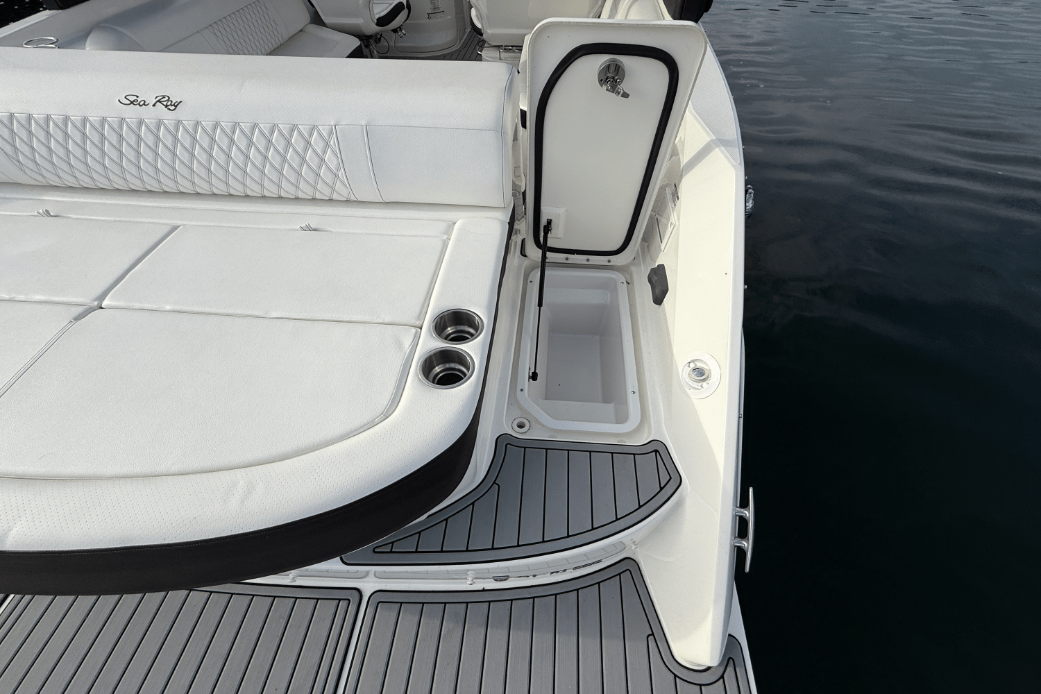 Slide: The Image of Sea Ray 280 SLX 2019 - 21