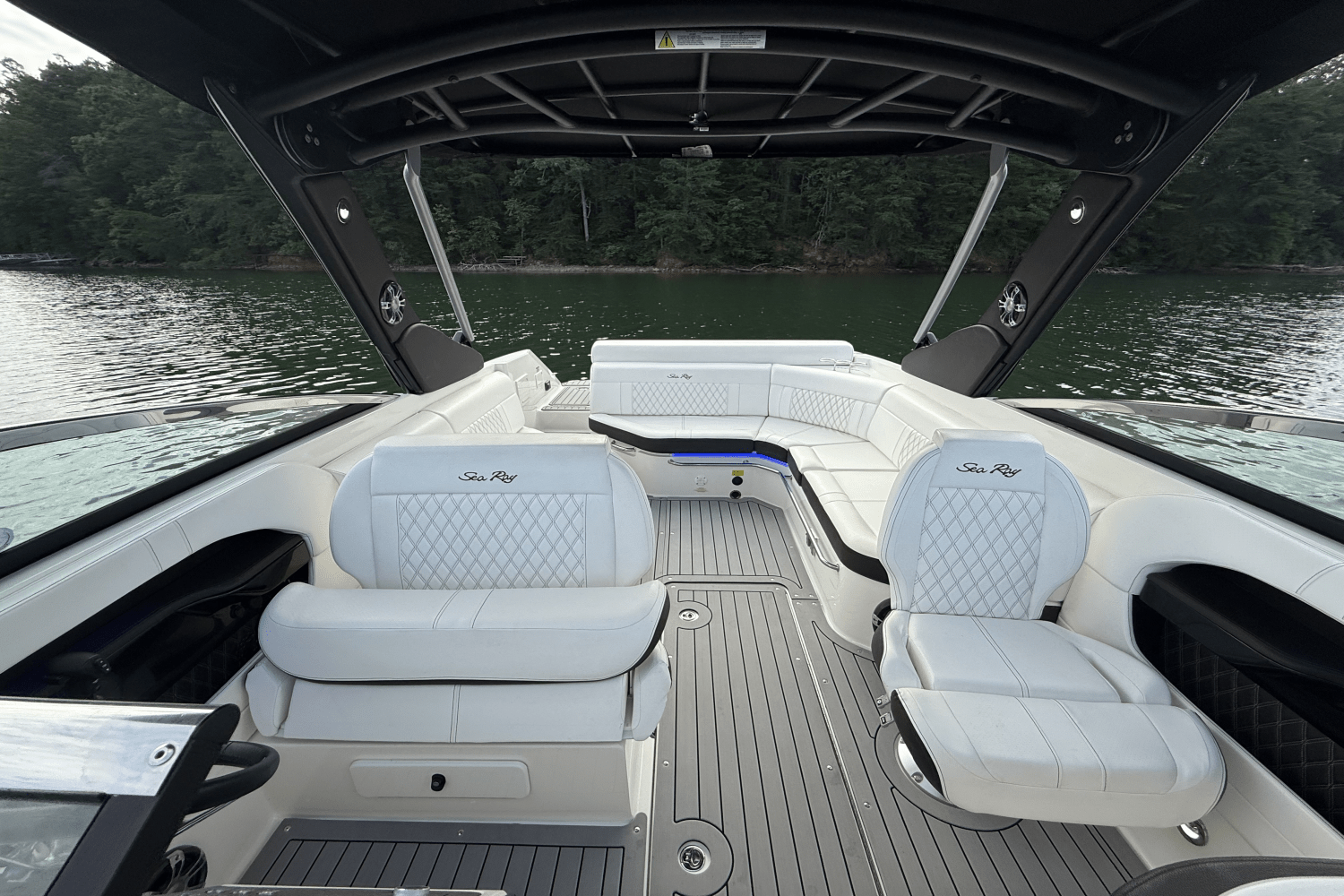 Slide: The Image of Sea Ray 280 SLX 2019 - 34