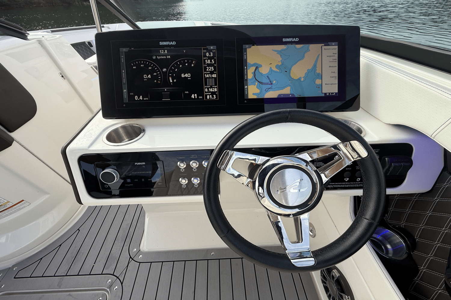 Slide: The Image of Sea Ray 280 SLX 2019 - 38