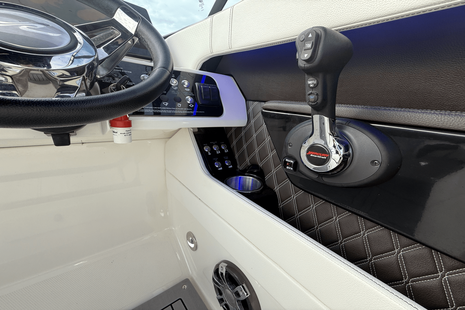 Slide: The Image of Sea Ray 280 SLX 2019 - 40