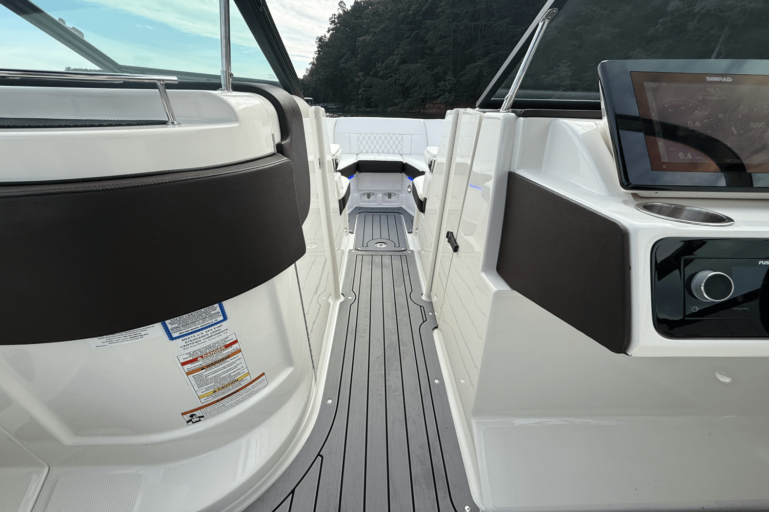 Slide: The Image of Sea Ray 280 SLX 2019 - 46